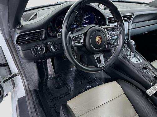 2019 Porsche 911 Targa 4 GTS