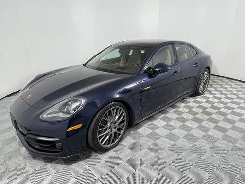 2023 Porsche Panamera E-Hybrid 4