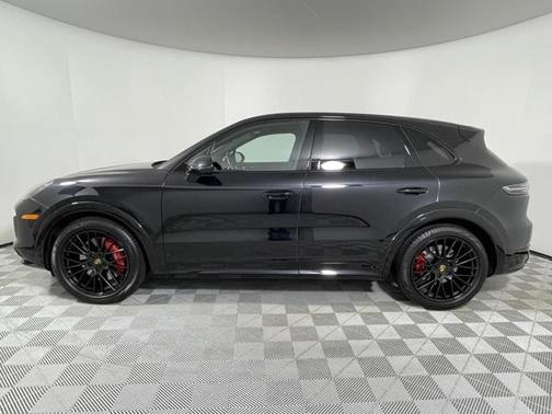 2021 Porsche Cayenne GTS