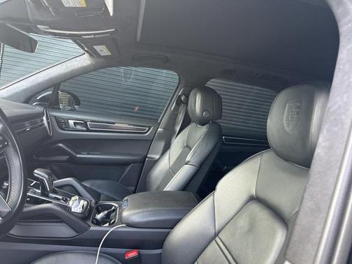 2021 Porsche Cayenne GTS