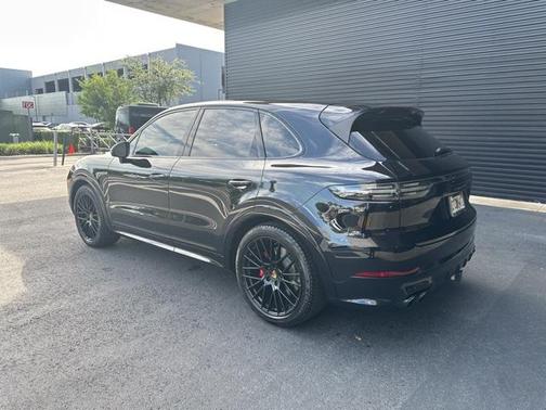 2021 Porsche Cayenne GTS