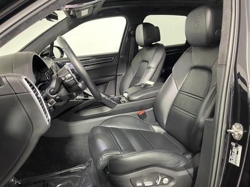 2021 Porsche Cayenne GTS