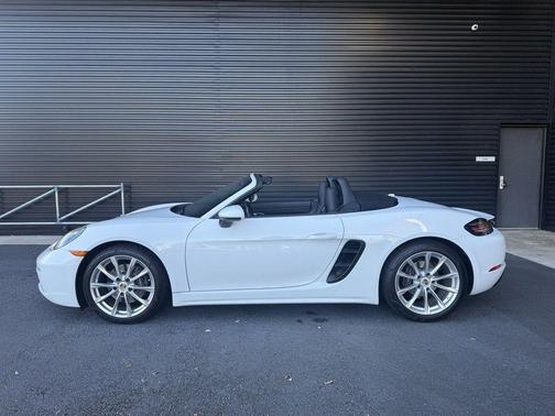 White 2017 Porsche 718 Boxster