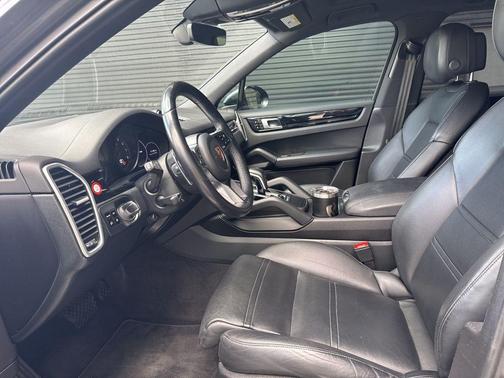 2020 Porsche Cayenne Cayenne