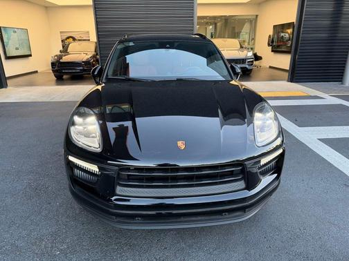 2022 Porsche Macan S