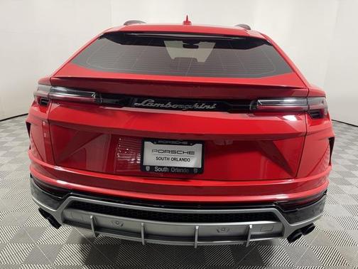2020 Lamborghini Urus Base