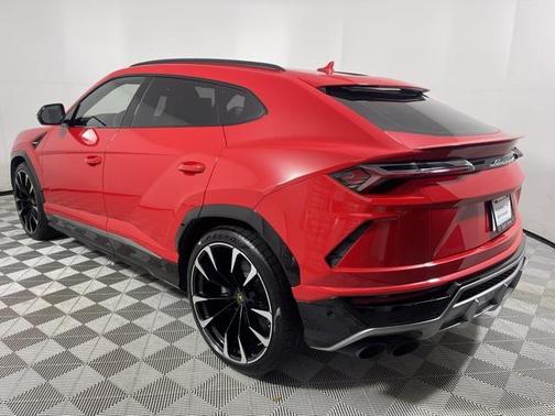 2020 Lamborghini Urus Base