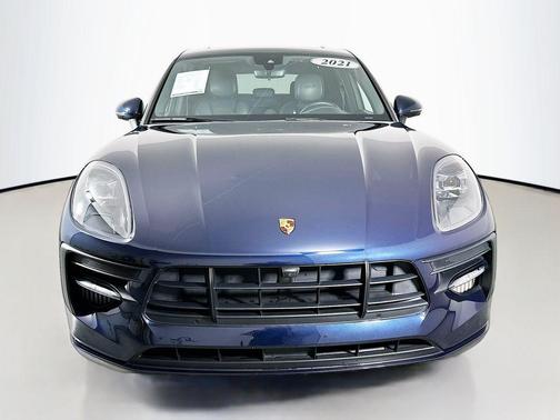 Night Blue Metallic 2021 Porsche Macan Macan GTS