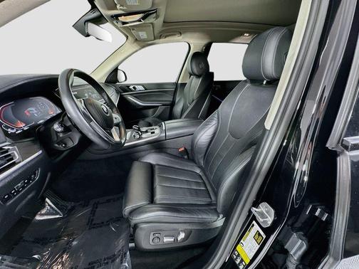 Jet Black 2022 BMW X7 xDrive40i
