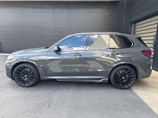 Dravit Gray Metallic 2026 BMW X5 M60i