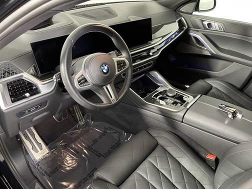 2025 BMW X6 M60i