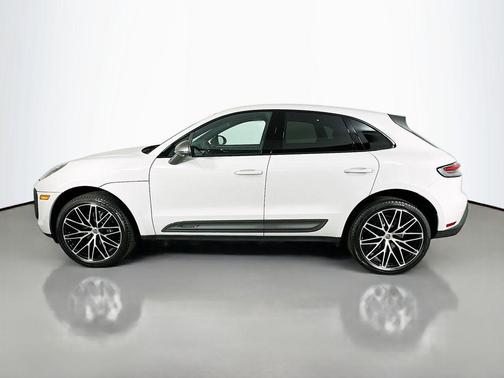2025 Porsche Macan T