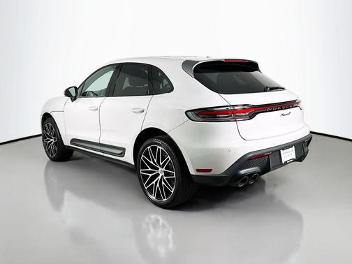 2025 Porsche Macan T