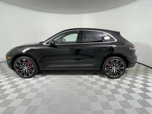 2022 Porsche Macan Base