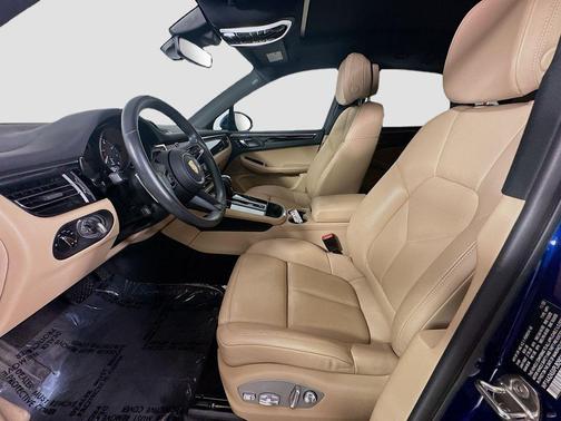 2023 Porsche Macan 