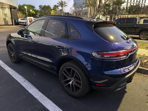 2023 Porsche Macan 