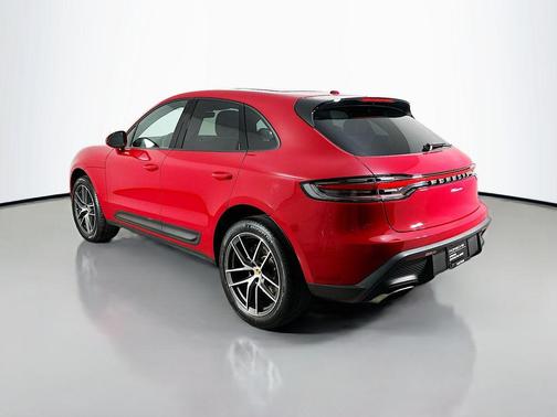 2023 Porsche Macan 