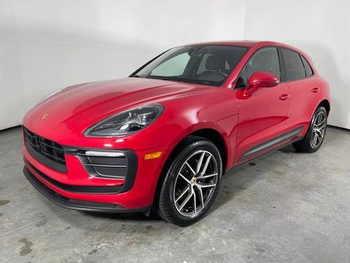 2023 Porsche Macan T