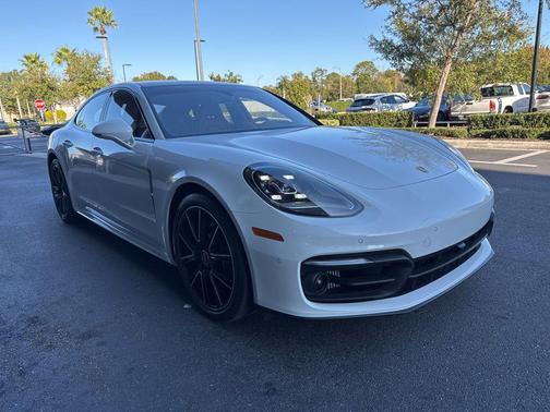 2023 Porsche Panamera Platinum Edition