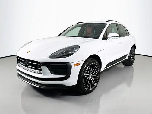 Carrara White Metallic 2026 Porsche Macan Macan
