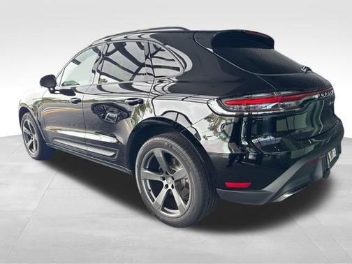 2025 Porsche Macan T