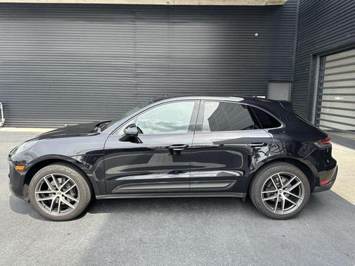 2024 Porsche Macan Base