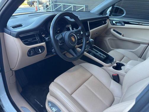 2023 Porsche Macan S