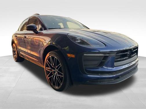 2025 Porsche Macan