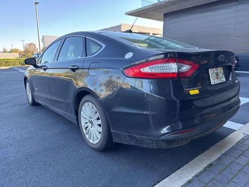 2015 Ford Fusion Hybrid SE