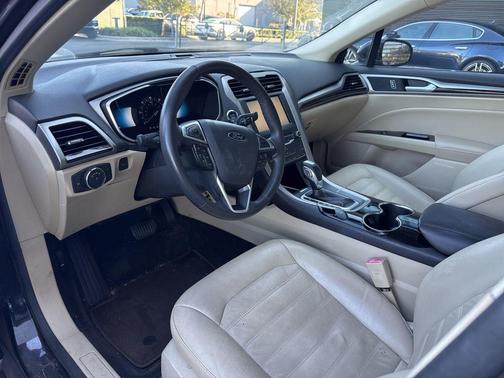 2015 Ford Fusion Hybrid SE