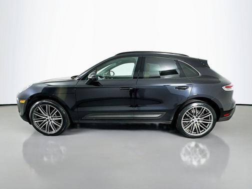 Jet Black Metallic 2024 Porsche Macan Macan