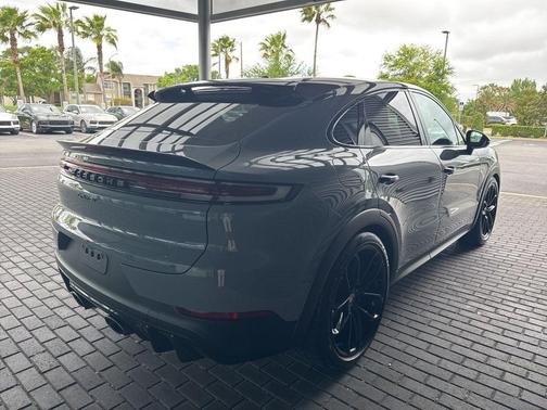 Arctic Grey 2024 Porsche Cayenne Turbo GT