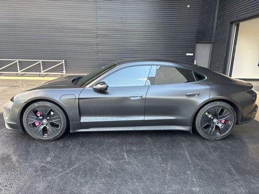 2021 Porsche Taycan 