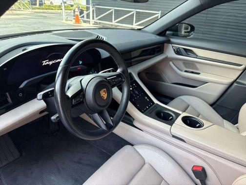 2021 Porsche Taycan 