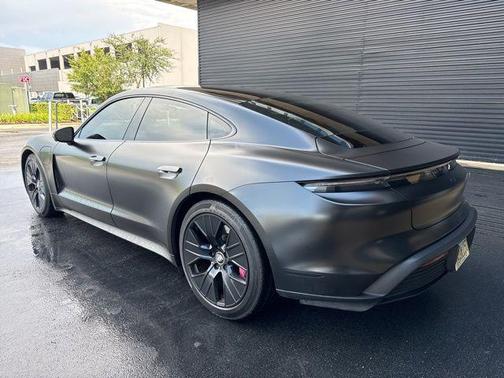 2021 Porsche Taycan 