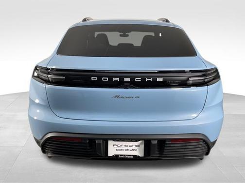 2025 Porsche Macan 4