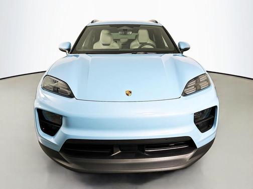 2025 Porsche Macan 4