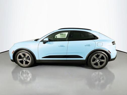 2025 Porsche Macan 4