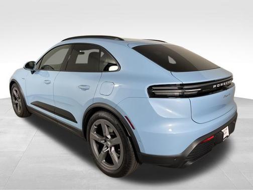 2025 Porsche Macan 4