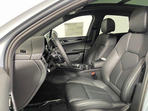 2025 Porsche Macan S