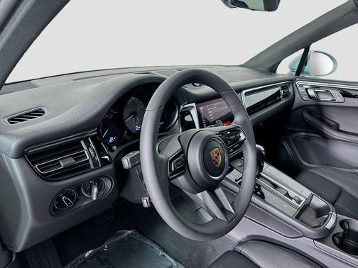 2025 Porsche Macan S