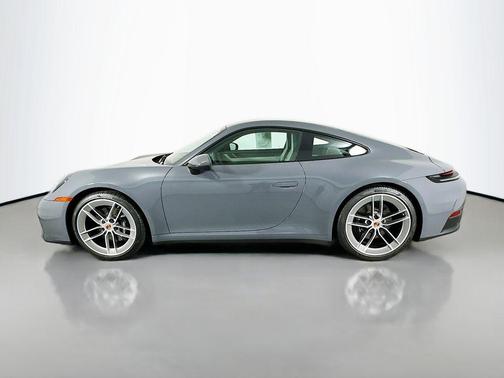 2025 Porsche 911 Carrera