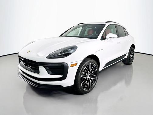 2026 Porsche Macan 