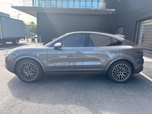Quartzite Grey Metallic 2023 Porsche Cayenne Cayenne