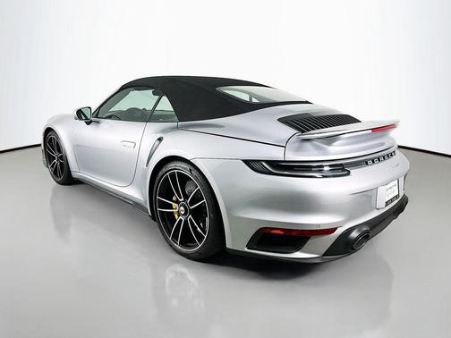 2022 Porsche 911 Turbo S