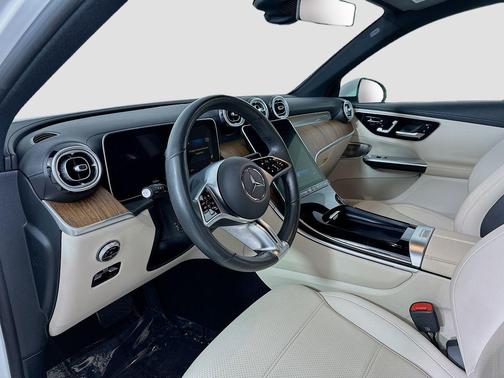 2023 Mercedes-Benz GLC 300 4MATIC