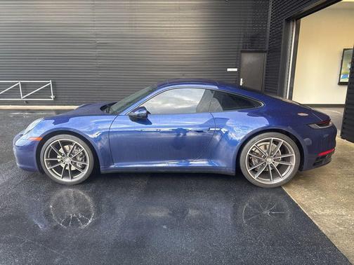 Gentian Blue Metallic 2021 Porsche 911 Carrera