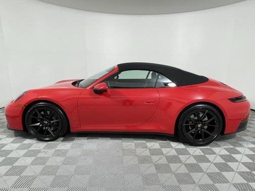 2025 Porsche 911 Carrera