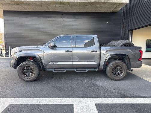 2023 Toyota Tundra Platinum