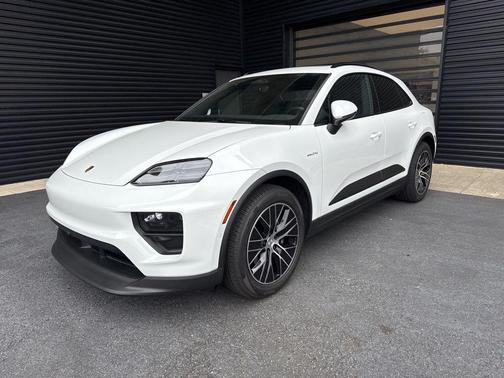 2025 Porsche Macan Electric